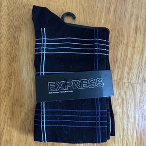 🎁NWT Express Socks Black with Blue Plaid Shoe Size 8-12